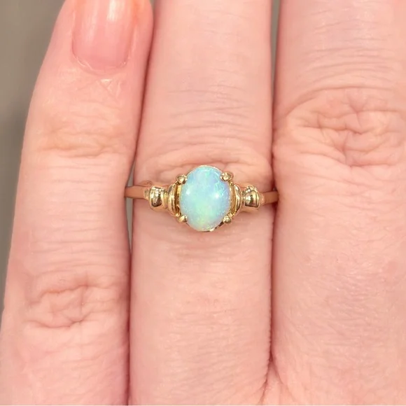 Vintage 10K Gold Opal Ring: White & Blue Solitaire, Size 6.5 - Picture 3 of 11